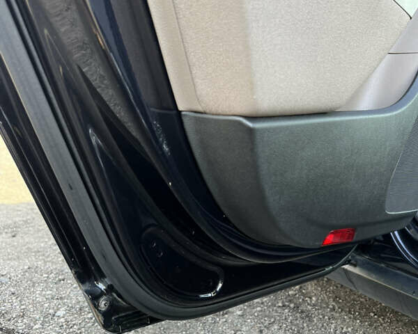 Черный Фольксваген Пассат, объемом двигателя 1.8 л и пробегом 324 тыс. км за 7900 $, фото 35 на Automoto.ua