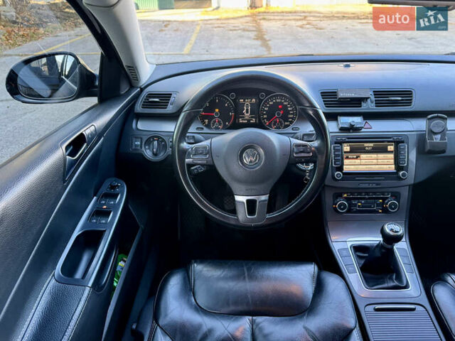 Черный Фольксваген Пассат, объемом двигателя 1.6 л и пробегом 207 тыс. км за 6700 $, фото 22 на Automoto.ua