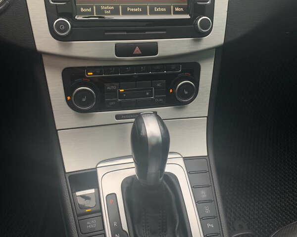 Черный Фольксваген Пассат, объемом двигателя 1.96 л и пробегом 229 тыс. км за 9600 $, фото 41 на Automoto.ua