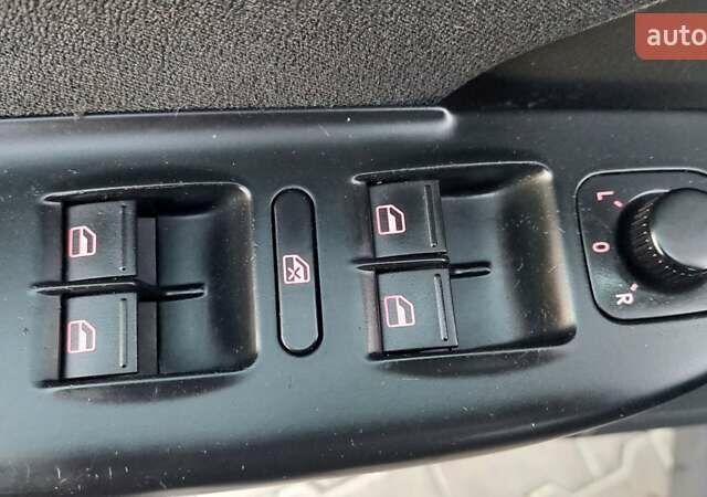 Черный Фольксваген Пассат, объемом двигателя 1.97 л и пробегом 239 тыс. км за 9222 $, фото 61 на Automoto.ua