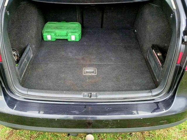 Черный Фольксваген Пассат, объемом двигателя 1.6 л и пробегом 200 тыс. км за 7500 $, фото 3 на Automoto.ua