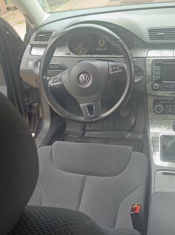 Чорний Фольксваген Пассат, об'ємом двигуна 1.6 л та пробігом 275 тис. км за 8300 $, фото 9 на Automoto.ua