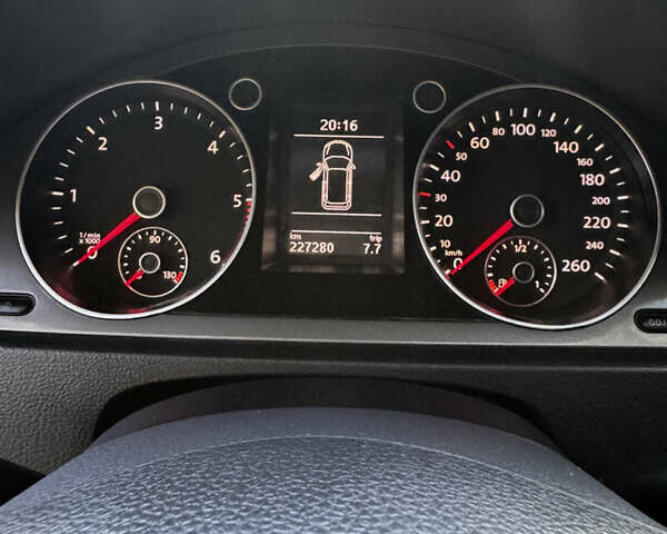 Черный Фольксваген Пассат, объемом двигателя 1.6 л и пробегом 229 тыс. км за 8222 $, фото 50 на Automoto.ua