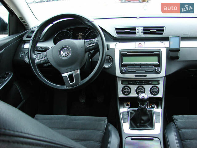 Черный Фольксваген Пассат, объемом двигателя 1.4 л и пробегом 223 тыс. км за 7200 $, фото 19 на Automoto.ua