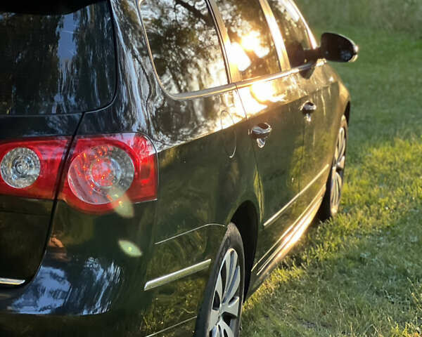 Черный Фольксваген Пассат, объемом двигателя 1.6 л и пробегом 229 тыс. км за 8222 $, фото 12 на Automoto.ua