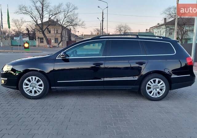 Черный Фольксваген Пассат, объемом двигателя 1.97 л и пробегом 239 тыс. км за 9222 $, фото 92 на Automoto.ua