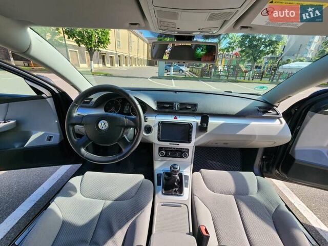 Черный Фольксваген Пассат, объемом двигателя 1.6 л и пробегом 340 тыс. км за 7000 $, фото 13 на Automoto.ua