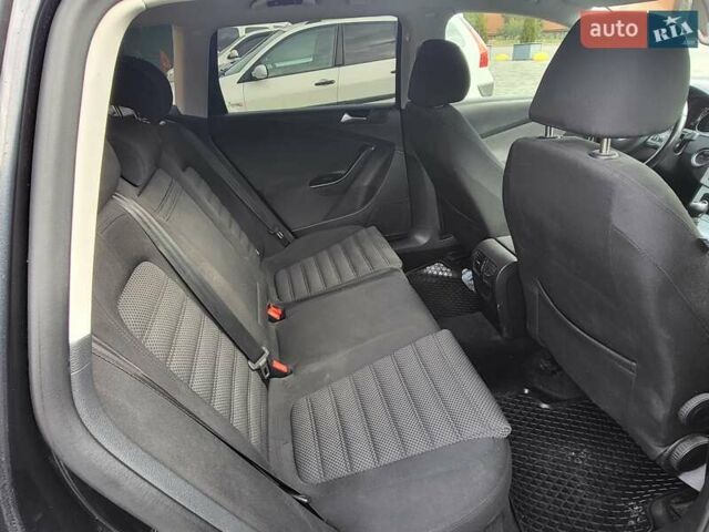 Черный Фольксваген Пассат, объемом двигателя 1.6 л и пробегом 294 тыс. км за 7300 $, фото 23 на Automoto.ua