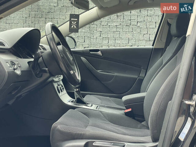 Черный Фольксваген Пассат, объемом двигателя 1.4 л и пробегом 197 тыс. км за 6500 $, фото 16 на Automoto.ua