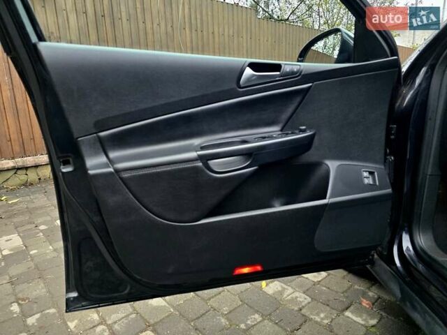 Черный Фольксваген Пассат, объемом двигателя 2 л и пробегом 225 тыс. км за 8800 $, фото 99 на Automoto.ua