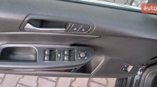 Чорний Фольксваген Пассат, об'ємом двигуна 2 л та пробігом 327 тис. км за 7700 $, фото 1 на Automoto.ua