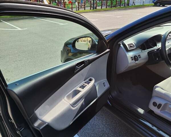 Черный Фольксваген Пассат, объемом двигателя 1.6 л и пробегом 340 тыс. км за 7000 $, фото 10 на Automoto.ua