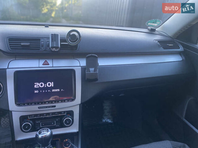 Чорний Фольксваген Пассат, об'ємом двигуна 1.97 л та пробігом 287 тис. км за 7500 $, фото 12 на Automoto.ua