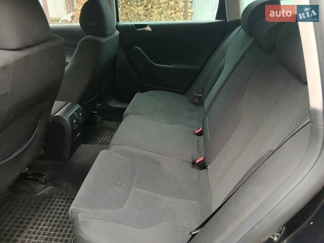 Черный Фольксваген Пассат, объемом двигателя 1.6 л и пробегом 321 тыс. км за 7300 $, фото 17 на Automoto.ua