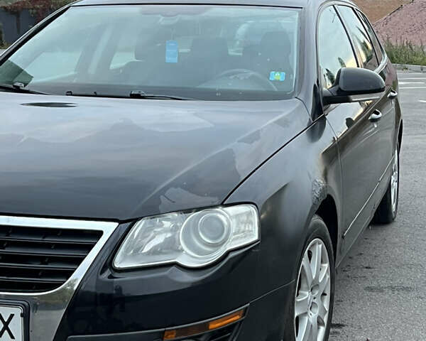 Черный Фольксваген Пассат, объемом двигателя 1.97 л и пробегом 322 тыс. км за 5850 $, фото 2 на Automoto.ua