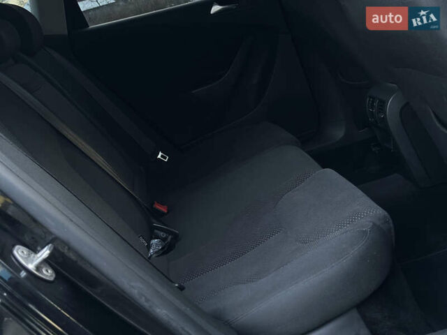 Чорний Фольксваген Пассат, об'ємом двигуна 1.6 л та пробігом 285 тис. км за 6999 $, фото 39 на Automoto.ua