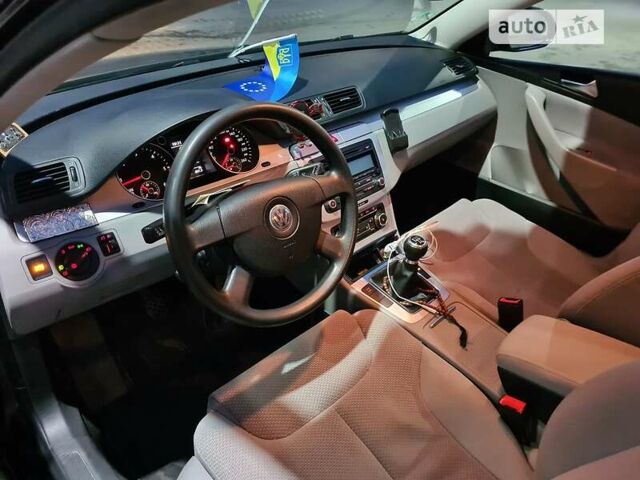 Черный Фольксваген Пассат, объемом двигателя 1.6 л и пробегом 340 тыс. км за 7000 $, фото 44 на Automoto.ua