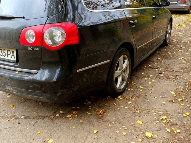 Черный Фольксваген Пассат, объемом двигателя 2 л и пробегом 340 тыс. км за 6800 $, фото 4 на Automoto.ua