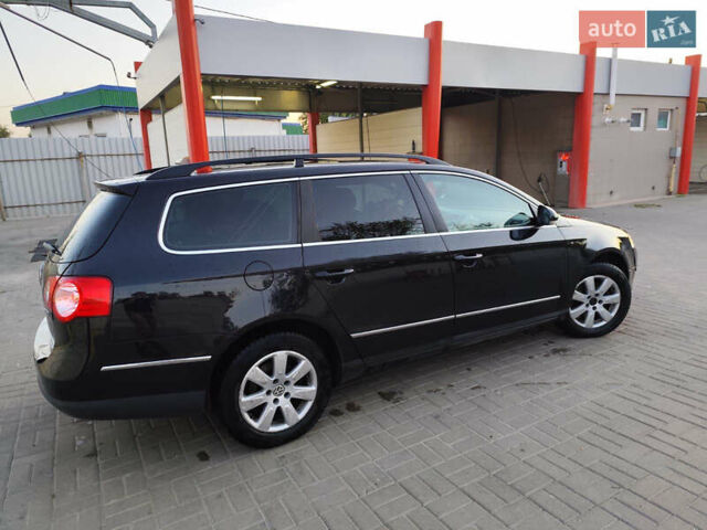 Черный Фольксваген Пассат, объемом двигателя 2 л и пробегом 333 тыс. км за 8000 $, фото 1 на Automoto.ua