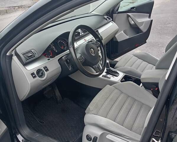 Черный Фольксваген Пассат, объемом двигателя 1.97 л и пробегом 230 тыс. км за 7500 $, фото 1 на Automoto.ua