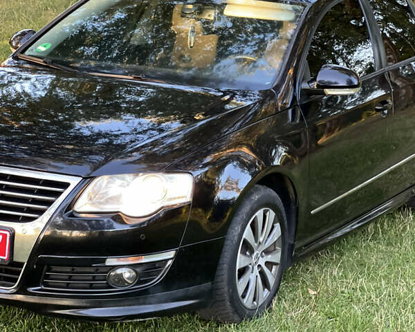 Черный Фольксваген Пассат, объемом двигателя 1.6 л и пробегом 229 тыс. км за 8222 $, фото 18 на Automoto.ua