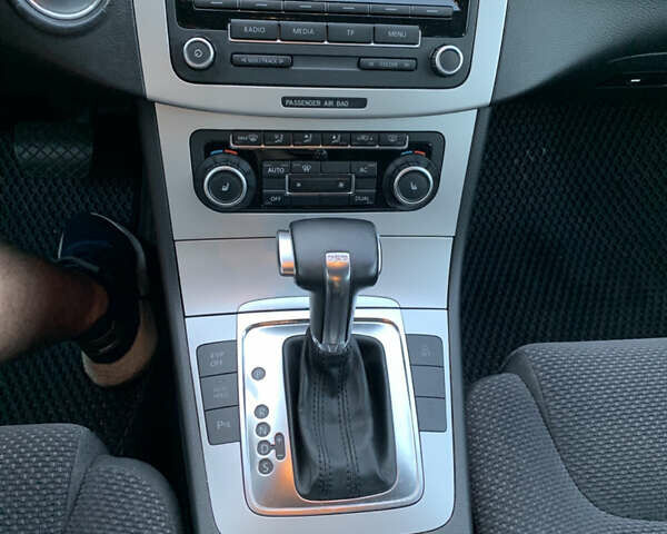 Черный Фольксваген Пассат, объемом двигателя 1.8 л и пробегом 176 тыс. км за 7350 $, фото 10 на Automoto.ua