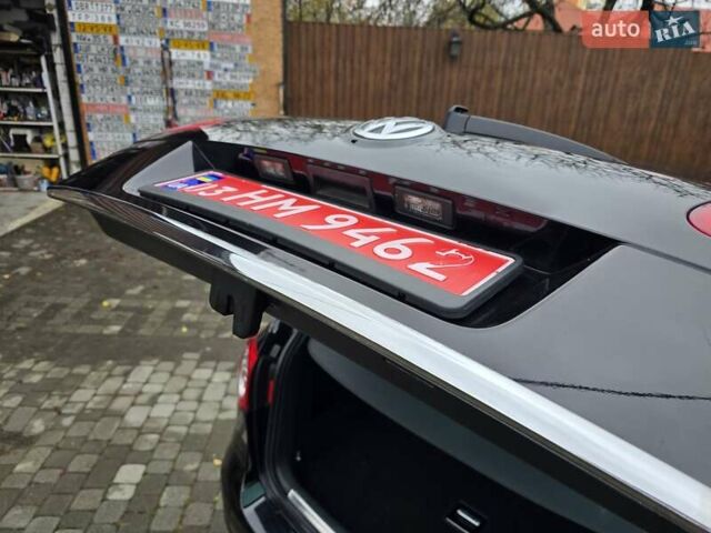 Черный Фольксваген Пассат, объемом двигателя 2 л и пробегом 225 тыс. км за 8800 $, фото 151 на Automoto.ua