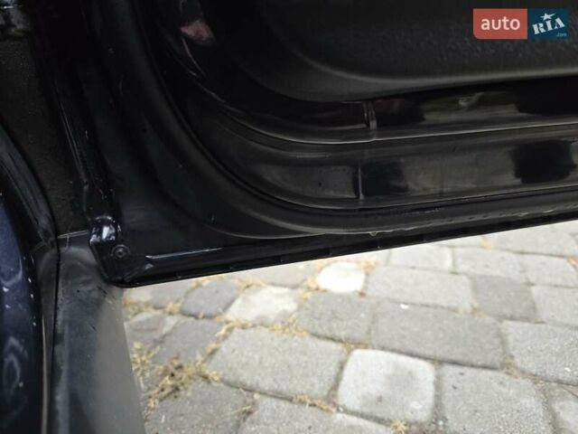 Черный Фольксваген Пассат, объемом двигателя 2 л и пробегом 225 тыс. км за 8800 $, фото 64 на Automoto.ua