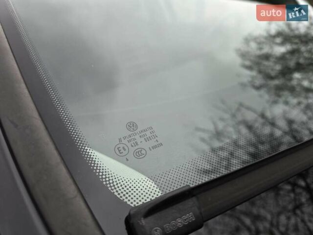 Черный Фольксваген Пассат, объемом двигателя 2 л и пробегом 225 тыс. км за 8800 $, фото 12 на Automoto.ua