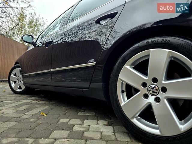 Черный Фольксваген Пассат, объемом двигателя 2 л и пробегом 225 тыс. км за 8800 $, фото 17 на Automoto.ua