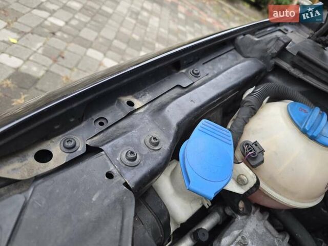 Черный Фольксваген Пассат, объемом двигателя 2 л и пробегом 225 тыс. км за 8800 $, фото 159 на Automoto.ua