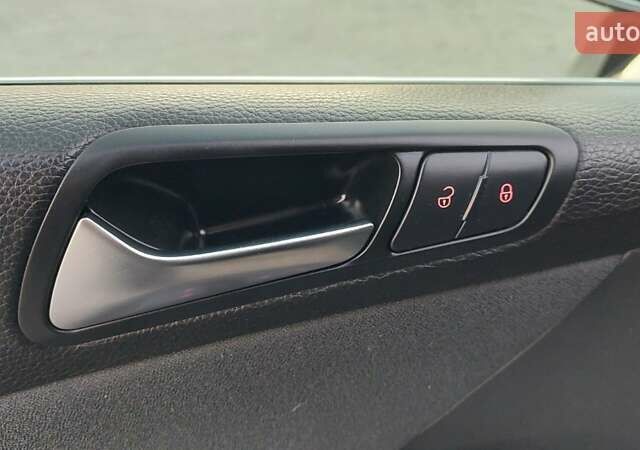 Черный Фольксваген Пассат, объемом двигателя 1.97 л и пробегом 239 тыс. км за 9222 $, фото 64 на Automoto.ua