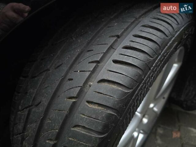 Черный Фольксваген Пассат, объемом двигателя 2 л и пробегом 225 тыс. км за 8800 $, фото 154 на Automoto.ua