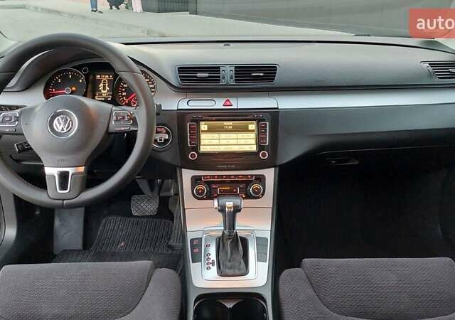 Черный Фольксваген Пассат, объемом двигателя 1.97 л и пробегом 239 тыс. км за 9222 $, фото 41 на Automoto.ua