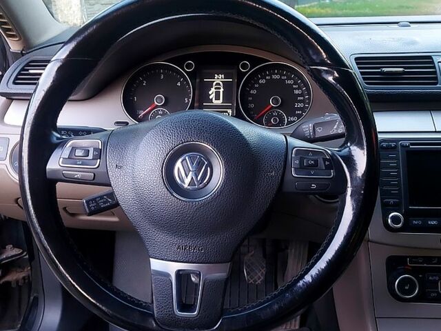 Чорний Фольксваген Пассат, об'ємом двигуна 1.6 л та пробігом 245 тис. км за 5800 $, фото 7 на Automoto.ua