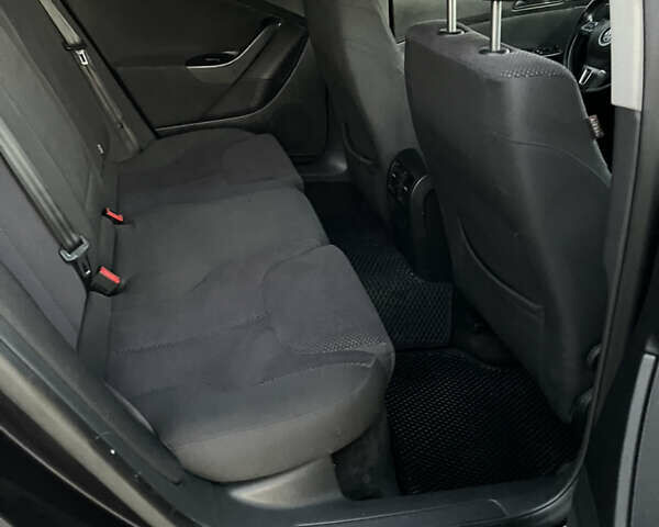 Черный Фольксваген Пассат, объемом двигателя 1.97 л и пробегом 345 тыс. км за 7400 $, фото 18 на Automoto.ua