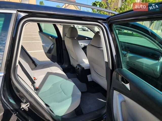 Черный Фольксваген Пассат, объемом двигателя 1.6 л и пробегом 340 тыс. км за 7000 $, фото 4 на Automoto.ua