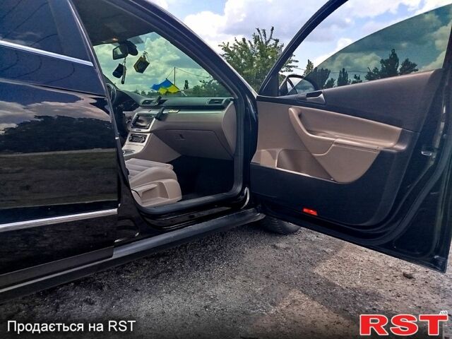 Черный Фольксваген Пассат, объемом двигателя 2 л и пробегом 206 тыс. км за 8200 $, фото 3 на Automoto.ua