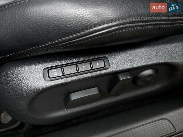 Черный Фольксваген Пассат, объемом двигателя 2 л и пробегом 225 тыс. км за 8800 $, фото 108 на Automoto.ua