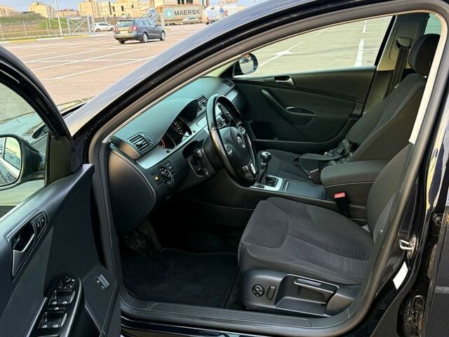 Чорний Фольксваген Пассат, об'ємом двигуна 1.8 л та пробігом 210 тис. км за 7900 $, фото 8 на Automoto.ua