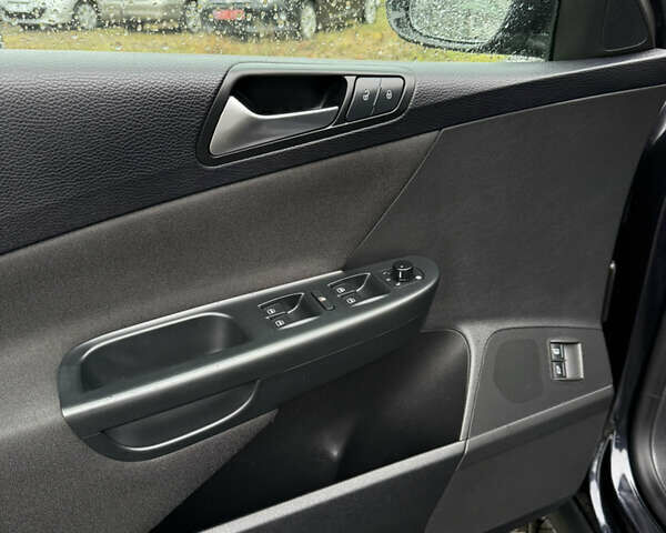 Черный Фольксваген Пассат, объемом двигателя 1.4 л и пробегом 181 тыс. км за 6999 $, фото 36 на Automoto.ua