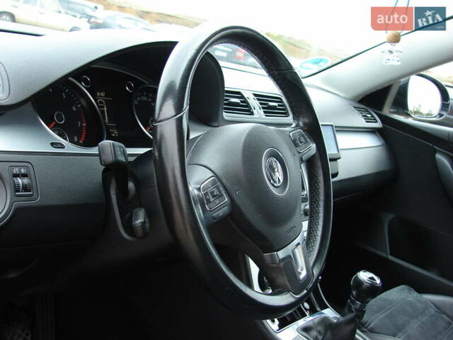 Черный Фольксваген Пассат, объемом двигателя 1.4 л и пробегом 223 тыс. км за 7200 $, фото 14 на Automoto.ua