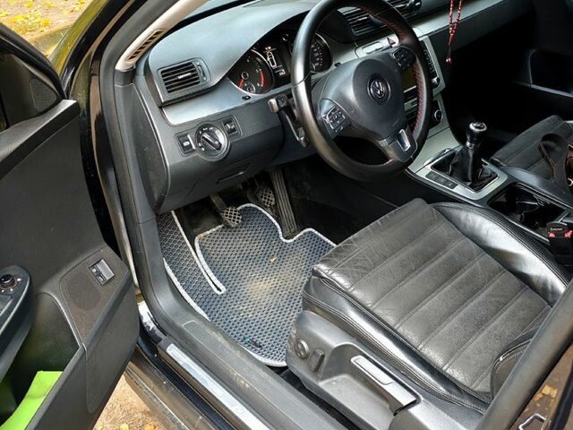 Черный Фольксваген Пассат, объемом двигателя 2 л и пробегом 340 тыс. км за 6800 $, фото 8 на Automoto.ua