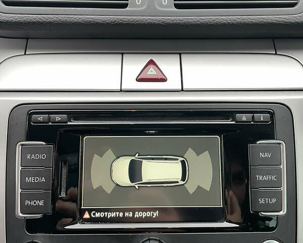 Черный Фольксваген Пассат, объемом двигателя 1.4 л и пробегом 171 тыс. км за 6999 $, фото 22 на Automoto.ua