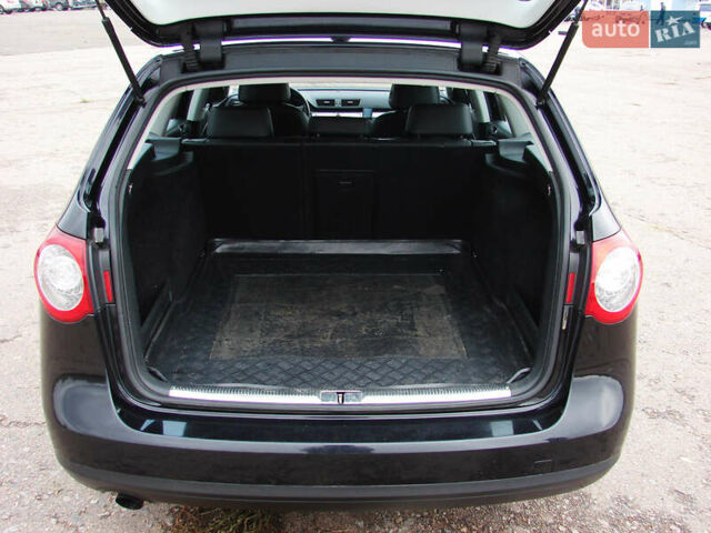 Черный Фольксваген Пассат, объемом двигателя 1.4 л и пробегом 223 тыс. км за 7200 $, фото 25 на Automoto.ua