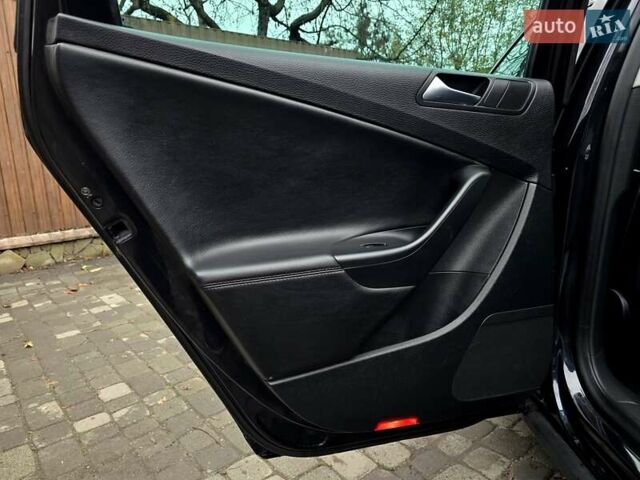 Черный Фольксваген Пассат, объемом двигателя 2 л и пробегом 225 тыс. км за 8800 $, фото 137 на Automoto.ua