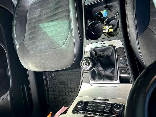 Чорний Фольксваген Пассат, об'ємом двигуна 2 л та пробігом 241 тис. км за 11000 $, фото 9 на Automoto.ua