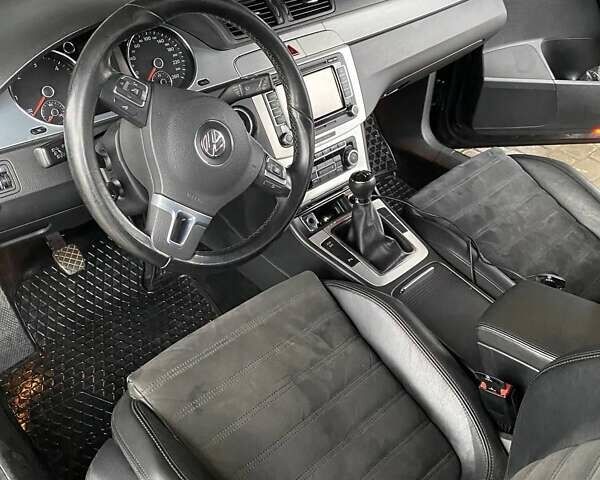 Чорний Фольксваген Пассат, об'ємом двигуна 2 л та пробігом 214 тис. км за 8900 $, фото 11 на Automoto.ua