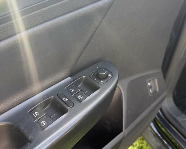 Черный Фольксваген Пассат, объемом двигателя 1.4 л и пробегом 268 тыс. км за 7100 $, фото 8 на Automoto.ua