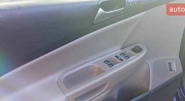 Черный Фольксваген Пассат, объемом двигателя 1.97 л и пробегом 325 тыс. км за 8900 $, фото 5 на Automoto.ua